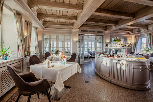 FH Restaurant 1
